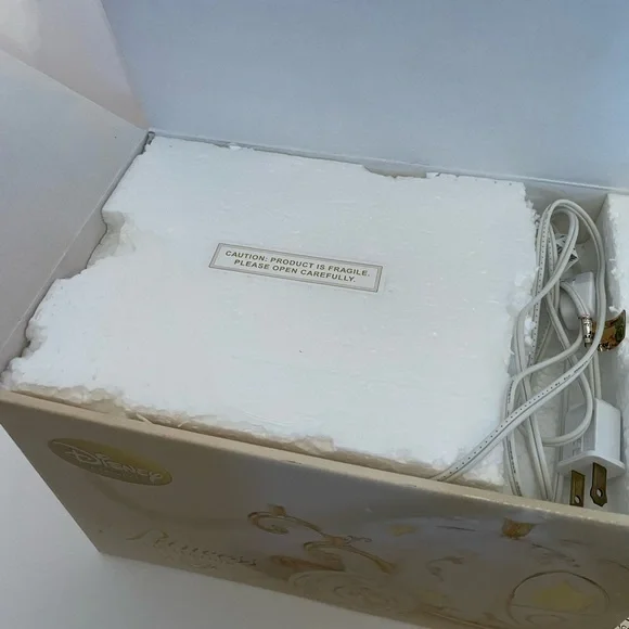 Lenox Cinderella's Lighted Coach Disney Princess Sculpted Pumpkin Gold Trim New - Picture 9 of 10